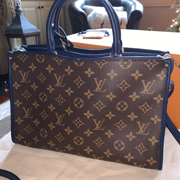 Louis Vuitton Popincourt PM bag - Picture 4 of 8